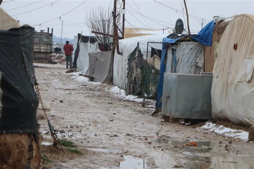 Berf û seqemê êşên koçberên Waşûkanê zêdetir kirin