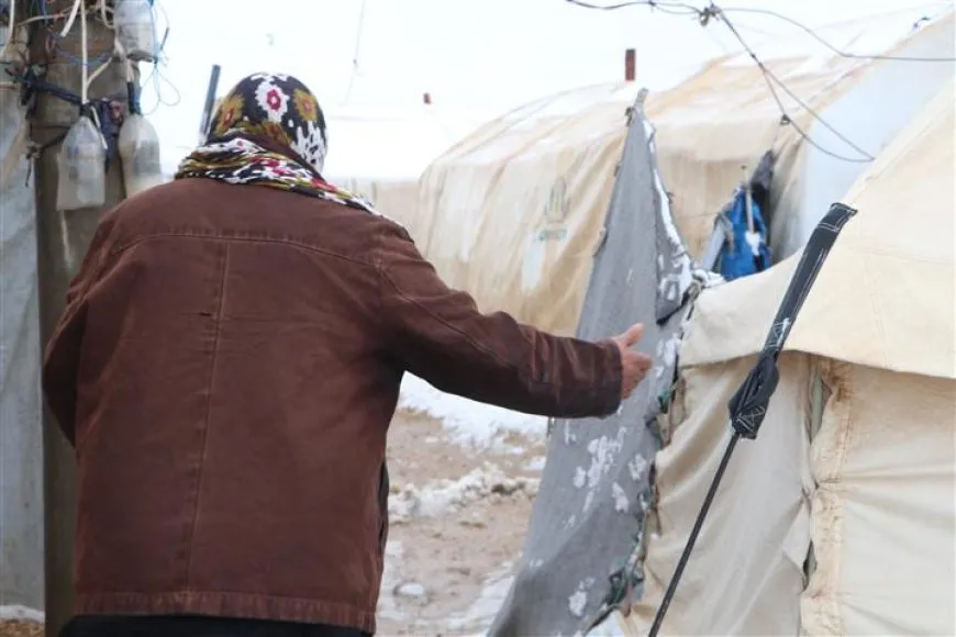 Berf û seqemê êşên koçberên Waşûkanê zêdetir kirin