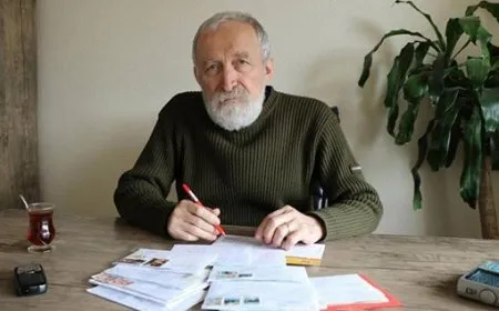 Gotinên dawî yên Rojnameger-nivîskar Huseyîn Aykol