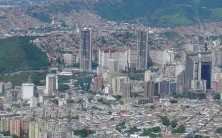Li ser bandorên arîşeya leşkerî li Venezuelayê hişyariyên navneteweyî 
