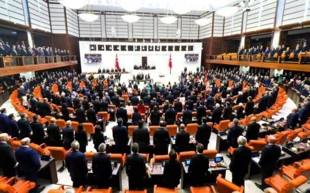 326 kesayetan ji Tirkiyeyê xwest bi Rêveberiya Xweser re hevdîtinê bike