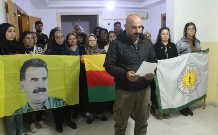 Kurdên li Lubnanê êrişên li ser Helebê şermezar kirin