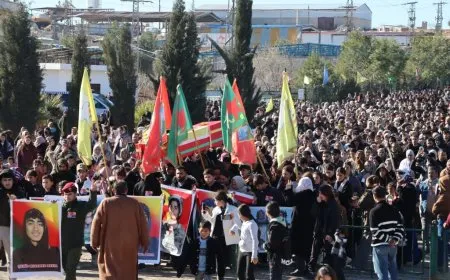 Li Kobanê merasîma du Şehîdan
