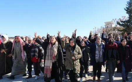 'Em ji piştgiriya berxwedana Şêxmeqsûd û Eşrefiyê bi paş ve venagerin'