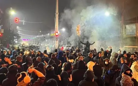 Rêxistina Efûyê: Rejîma Îranê guleyan li gel direşîne