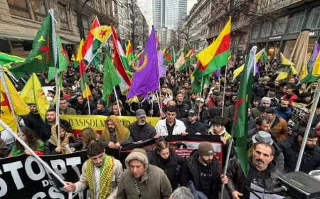 Kurdistanî û dostên wan li Almanyayê ji bo Rojava û Rojhilat li ser piyan e