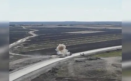 Li ser rêya Reqayê erebeyek doçka li ser hat rûxandin