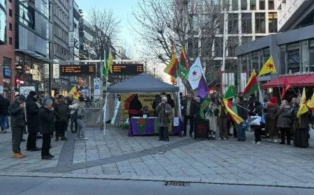 Li Stuttgartê ji bo Rojava çalakiya konvedanê