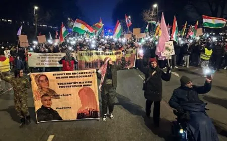 Li 5 bajarên Almanyayê piştgiriya Rojava: Dewleta Tirk, DAIŞ û HTŞˊê yek in