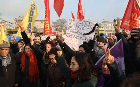 Li Stenbolê çalakiya Rojava: Her der berxwedan e