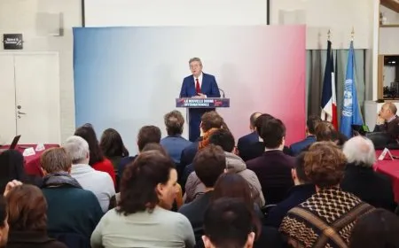 Mélenchon: Divê meseleya Kurdistanê ji nû ve bê nîqaşkirin