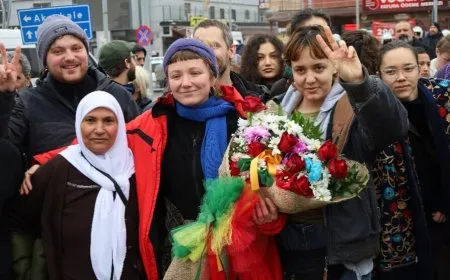 Ciwanên Ewropî yên ji bo piştevaniya Rojava çûn Bakur hatin destgîrkirin