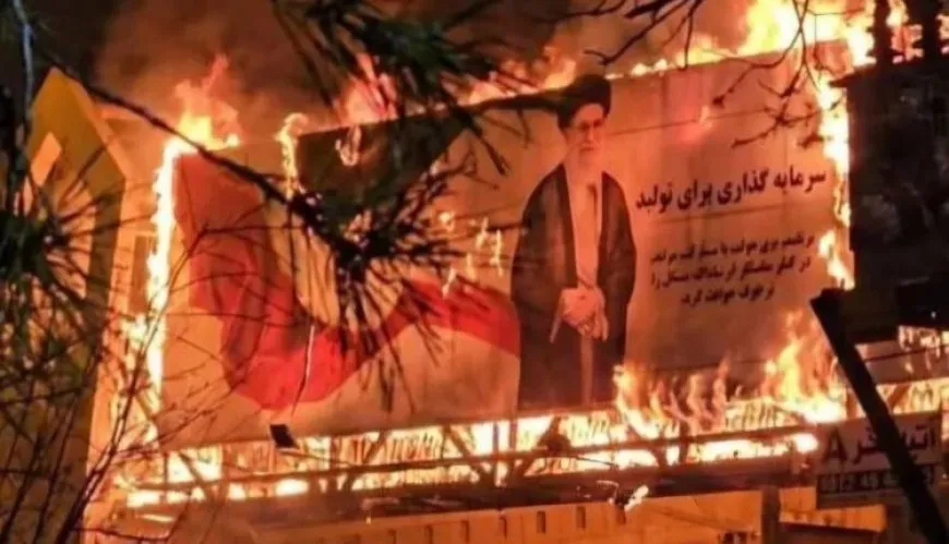 Li Îran û Rojhilatê Kurdistanê di saetên şevê de xwepêşandanan dewam kirin