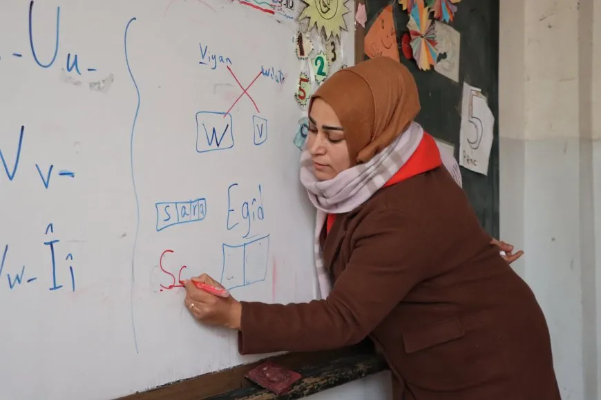 Li kantona Cizîrê dê rojên şemiyê jî perwerde bê dayîn