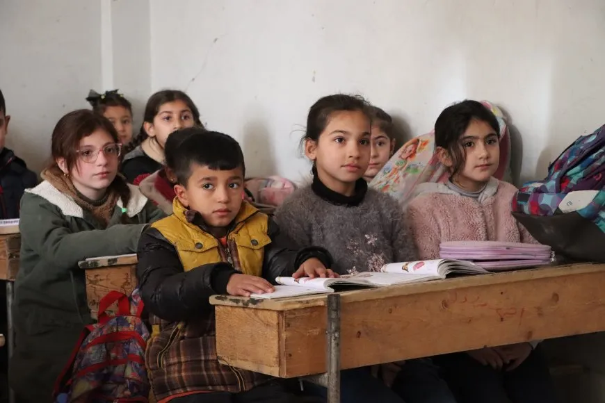 Li kantona Cizîrê dê rojên şemiyê jî perwerde bê dayîn