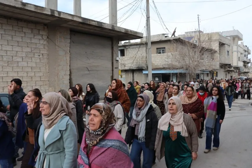 Li Kobanê merasîma xiyabî ji bo şehîd Pelşîn Baz