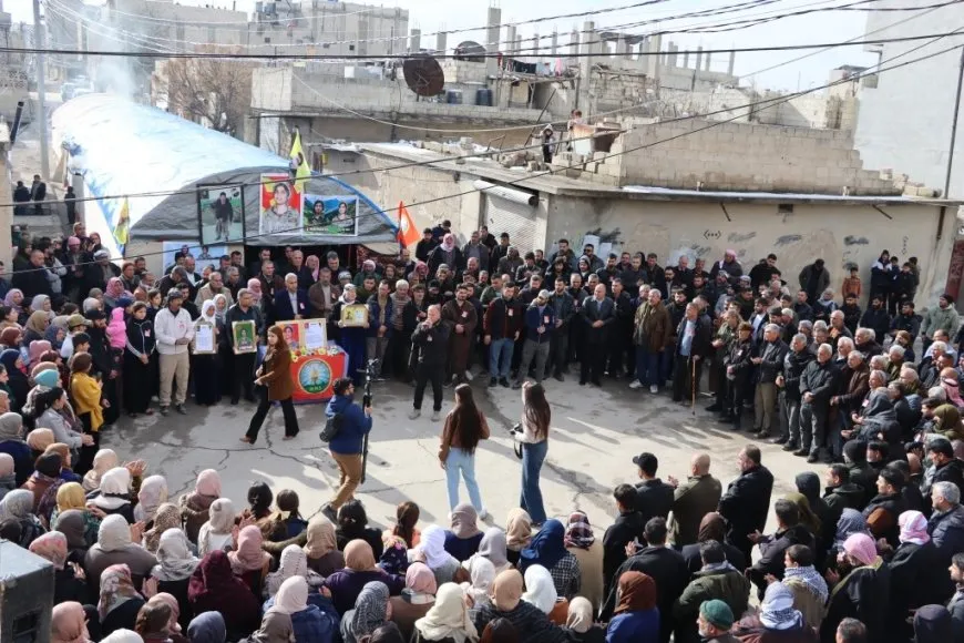 Li Kobanê merasîma xiyabî ji bo şehîd Pelşîn Baz