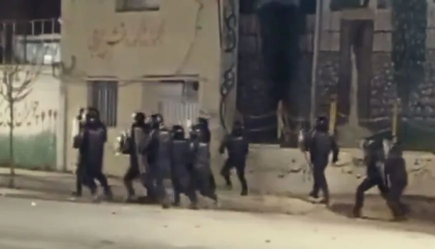 Hêzên Îranê 12 Kurd qetil kirin