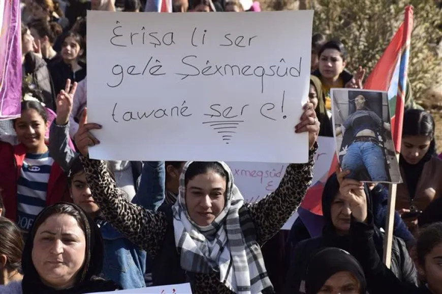 Gel bi daxuyanî û xwepêşandanan êrişên li dijî taxên Helebê şermezar kirin