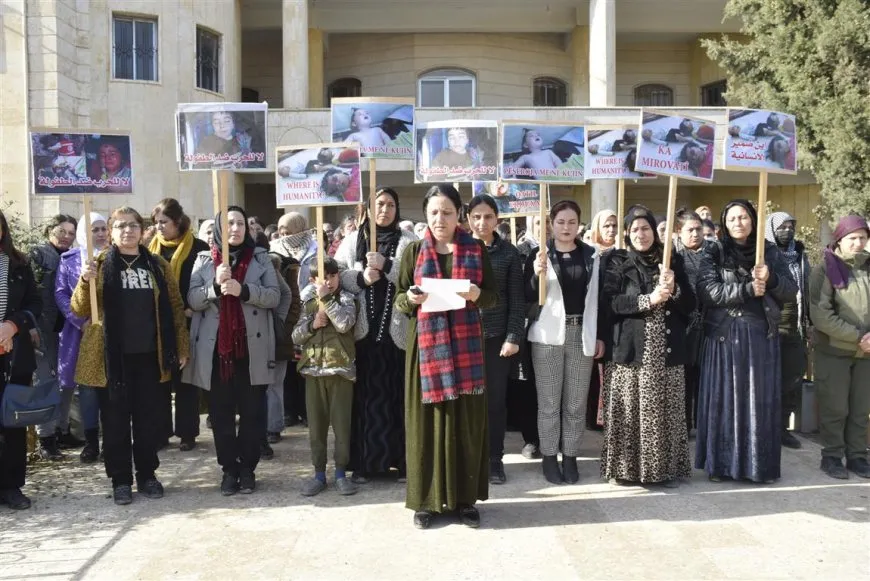 Gel bi daxuyanî û xwepêşandanan êrişên li dijî taxên Helebê şermezar kirin