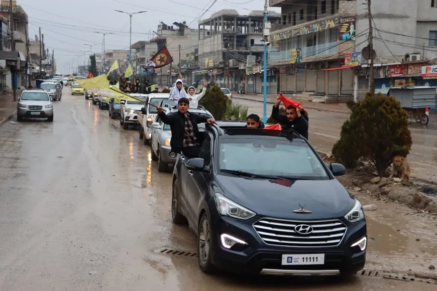 Li bajarên Cizîrê gel û ciwan ji bo Helebê li ser pêyan in