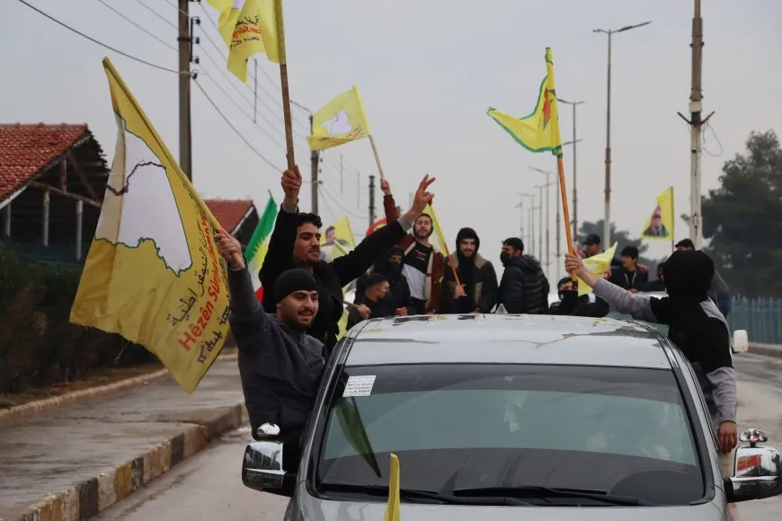 Li bajarên Cizîrê gel û ciwan ji bo Helebê li ser pêyan in