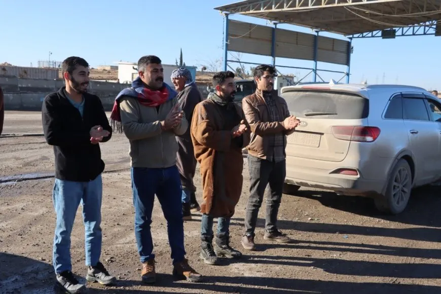 Girseyên ji 3 kantonan ji bo piştgiriyê ber bi Dêr Hafirê ve bi rê ketin