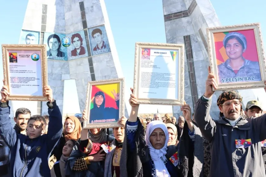 Li Kobanê merasîma du Şehîdan