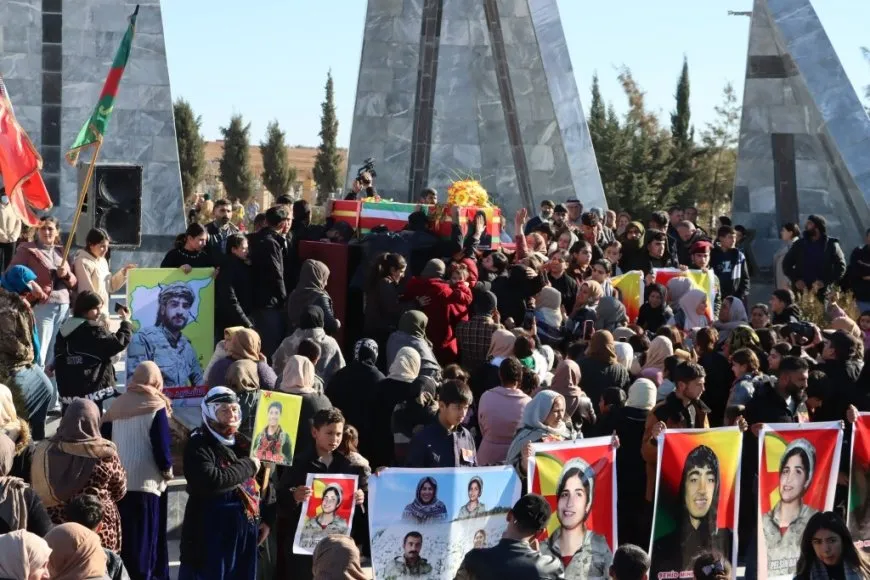 Li Kobanê merasîma du Şehîdan