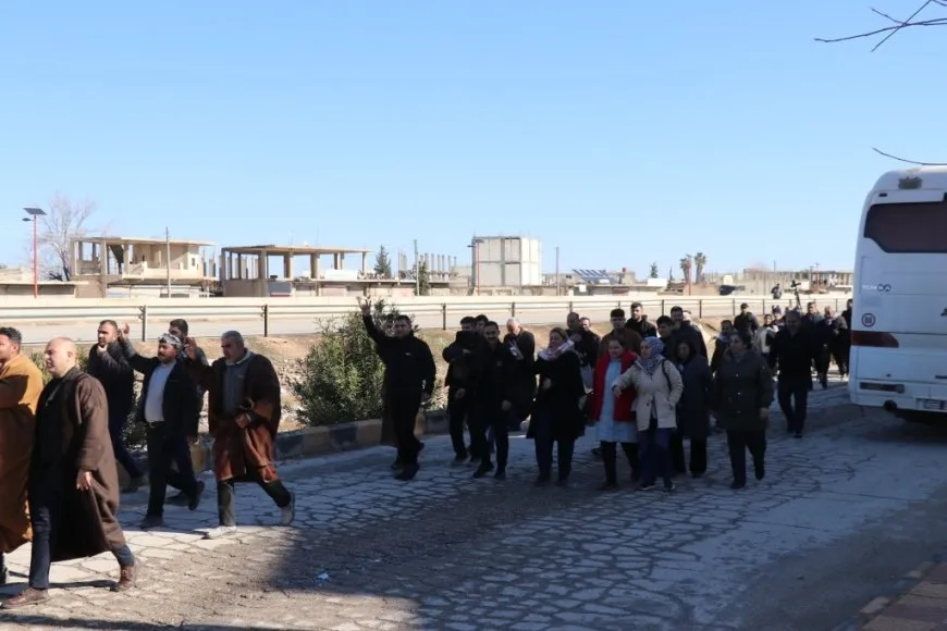 'Em ji piştgiriya berxwedana Şêxmeqsûd û Eşrefiyê bi paş ve venagerin'