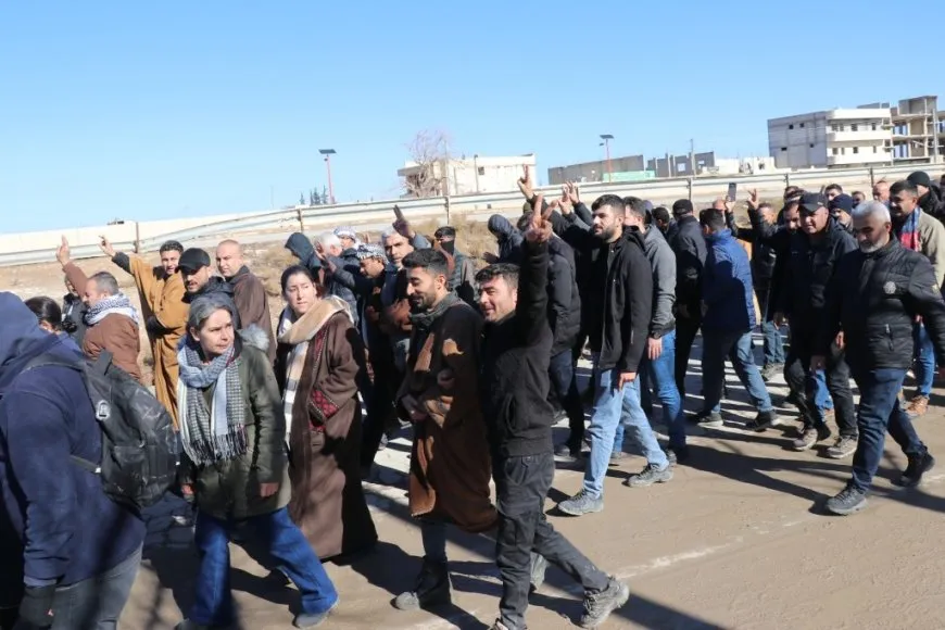 'Em ji piştgiriya berxwedana Şêxmeqsûd û Eşrefiyê bi paş ve venagerin'