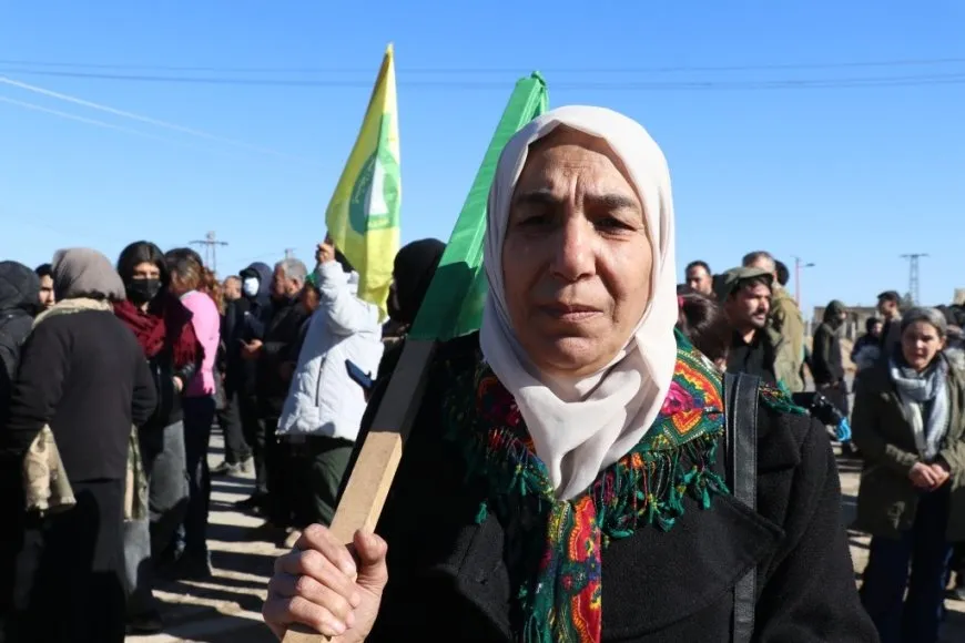 'Em ji piştgiriya berxwedana Şêxmeqsûd û Eşrefiyê bi paş ve venagerin'