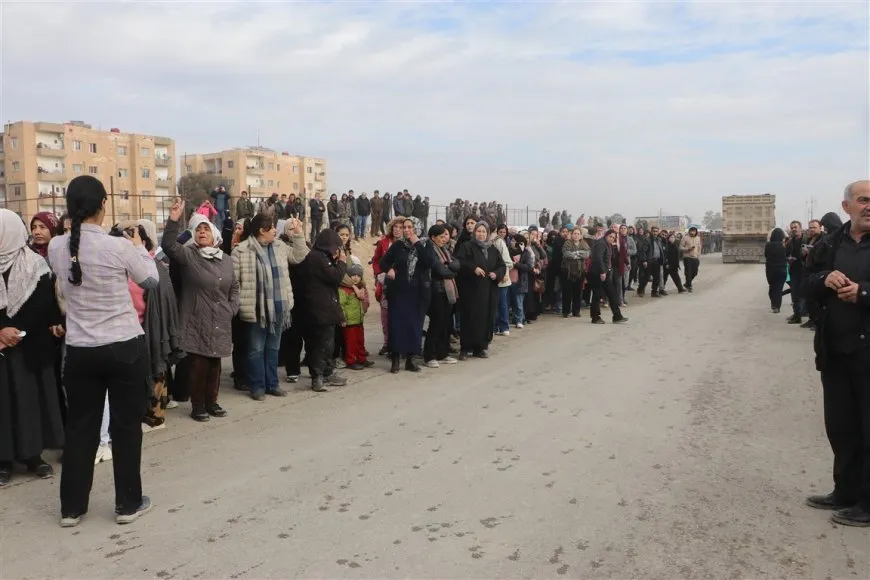 Karwana şêniyên Cizîrê û birîndarên taxên Şêxmeqsûd û Eşrefiyê gihiştin Hesekê