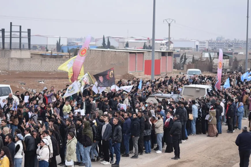 Li Qamişlo bi hezaran kesî karwan pêşwazî kir