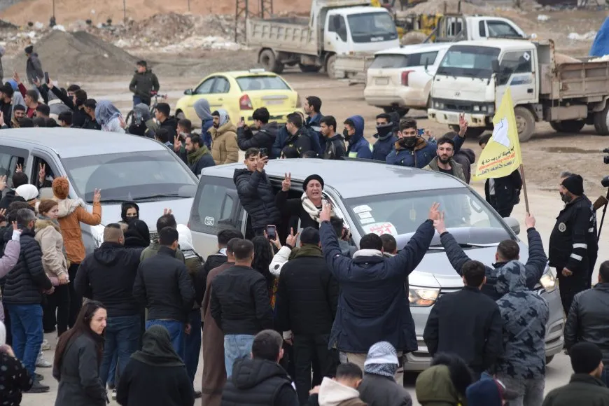 Li Qamişlo bi hezaran kesî karwan pêşwazî kir
