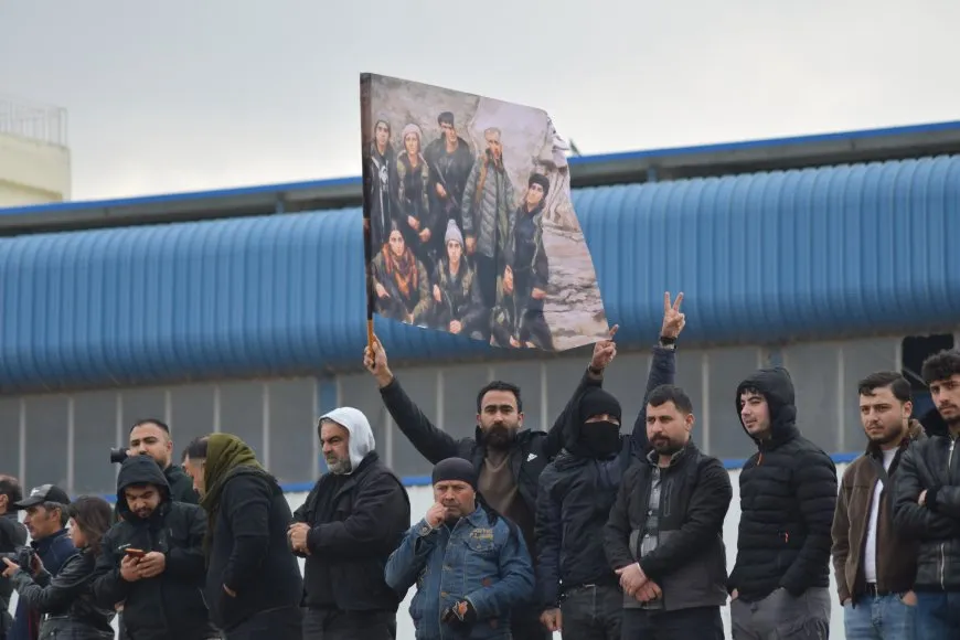 Li Qamişlo bi hezaran kesî karwan pêşwazî kir