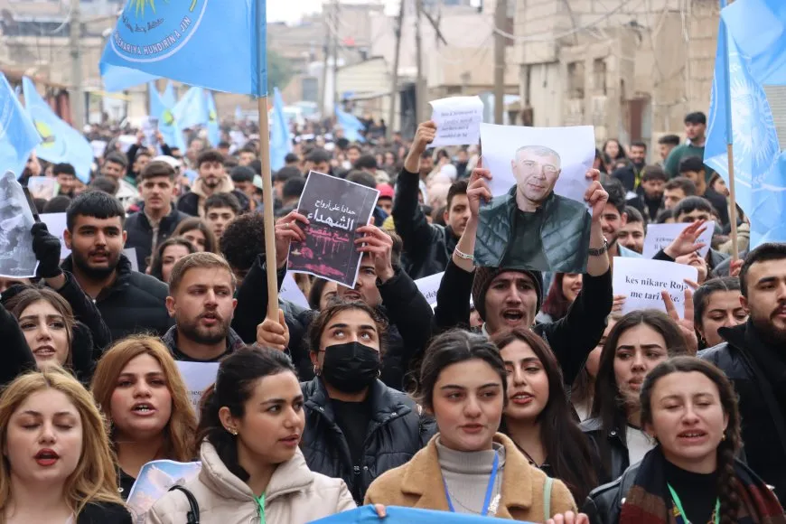 Li Qamişlo bi hezaran kesî karwan pêşwazî kir