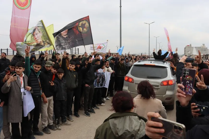 Li Qamişlo bi hezaran kesî karwan pêşwazî kir