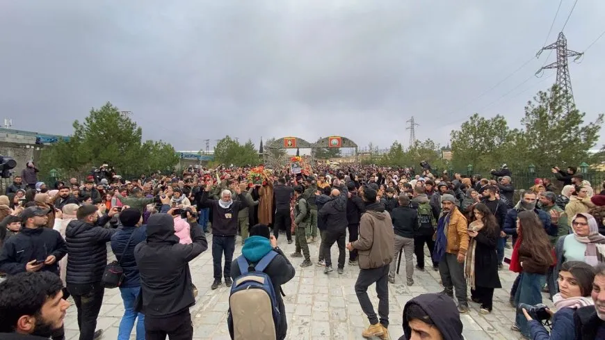 Cenazeyên şehîdan li Pakrewangeha Şehîd Dîcleyê bi girseyî hat pêşwazîkirin