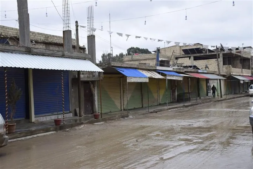 Li kantona Cizîrê dikan hatin girtin