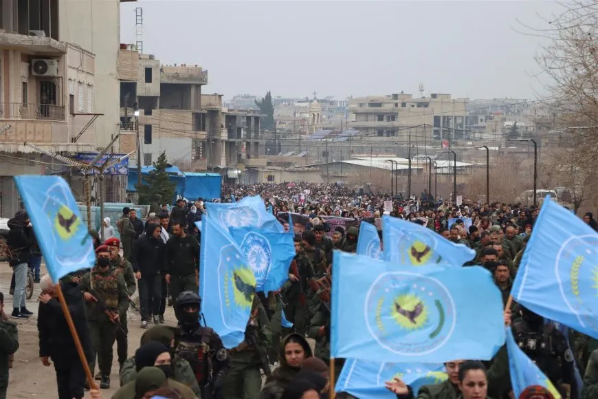 Bi hezaran şêniyên Dêrikê fermandar Ziyad Heleb û hevalên wî bi bîr anîn