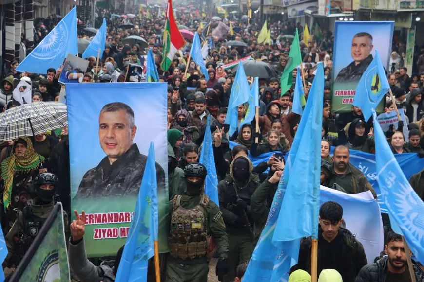 Bi meşeke girseyî şehîd Ziyad Heleb bi bîr anîn