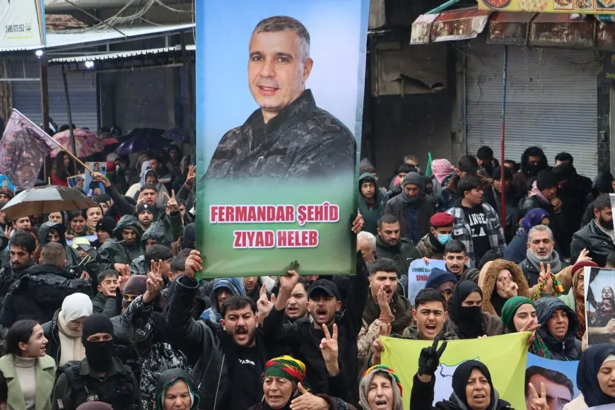 Bi meşeke girseyî şehîd Ziyad Heleb bi bîr anîn