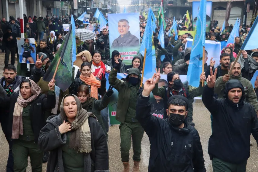 Bi meşeke girseyî şehîd Ziyad Heleb bi bîr anîn