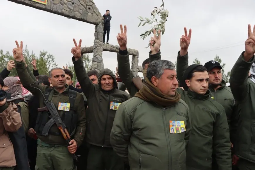 Bi deh hezaran kesî şehîd Ziyad, Birûsk û Malik oxir kirin