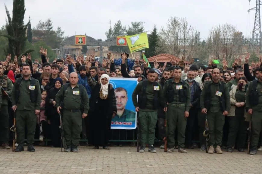 Bi deh hezaran kesî şehîd Ziyad, Birûsk û Malik oxir kirin