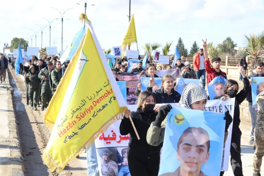 Şêniyên tev li daxuyanî û meşan bûne: Sûcdaran ceza bikin