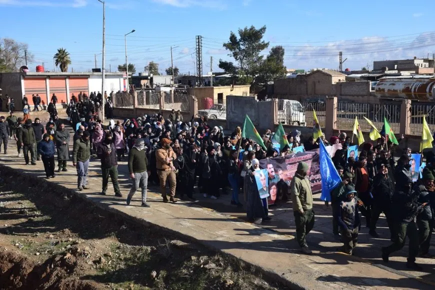 Şêniyên tev li daxuyanî û meşan bûne: Sûcdaran ceza bikin