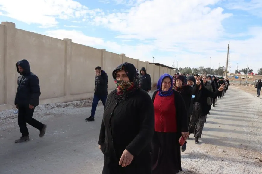 Gelê Tebqayê sersaxî da malbata şehîd Şervan Rojvan