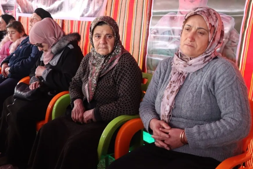 Gelê Tebqayê sersaxî da malbata şehîd Şervan Rojvan